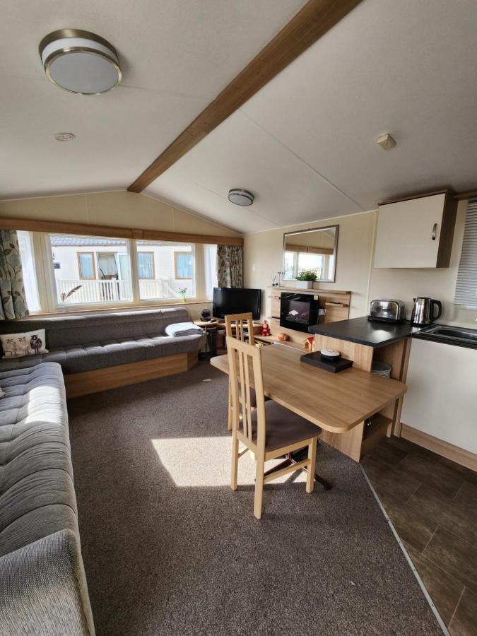 Lakeside Cotswold Holiday Home Cirencester Esterno foto
