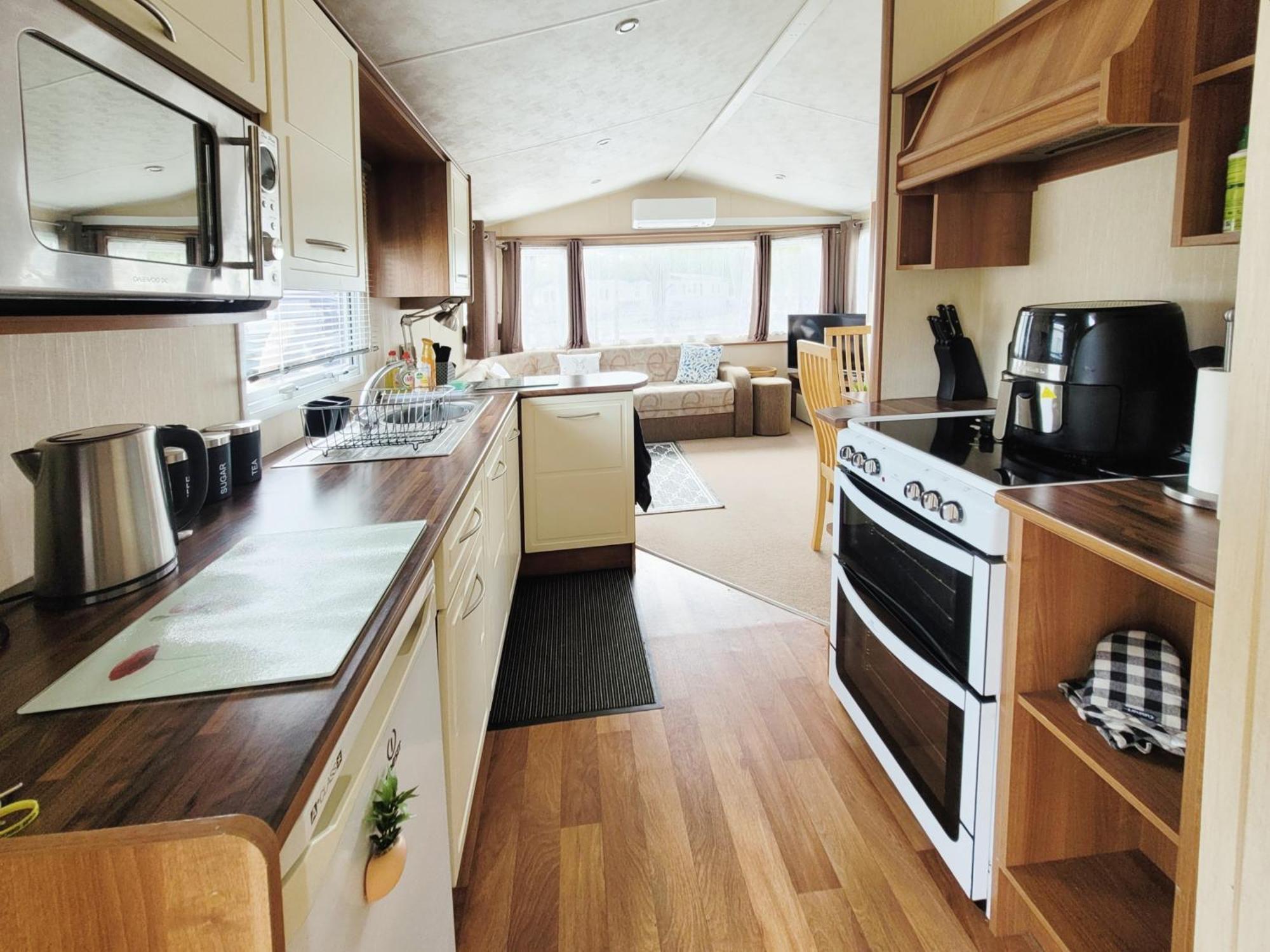Lakeside Cotswold Holiday Home Cirencester Esterno foto